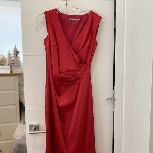 Gorgeous Red Dress - size 34 - Picture 3 of 4